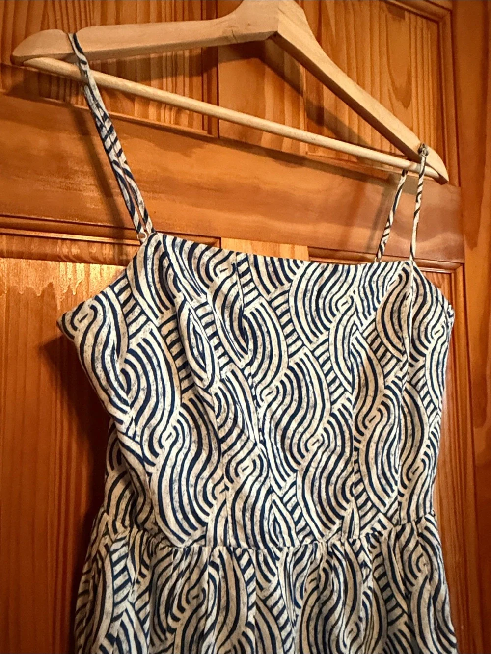 H&M Linen Blend Spaghetti Strap Maxi Dress in Blue & White Wave Print - Picture 3 of 10